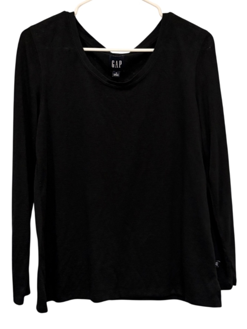 Gap long-sleeve tee with a scoop neckline